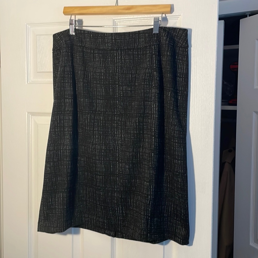 Classic A-line skirt. Size 16W